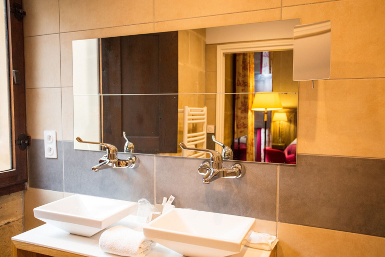 Bathroom 5, Chateau des Ducs de Joyeuse, BW Signature Collection, Aude