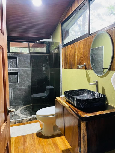 Bathroom 3, Cabañas La Montaña, Puntarenas