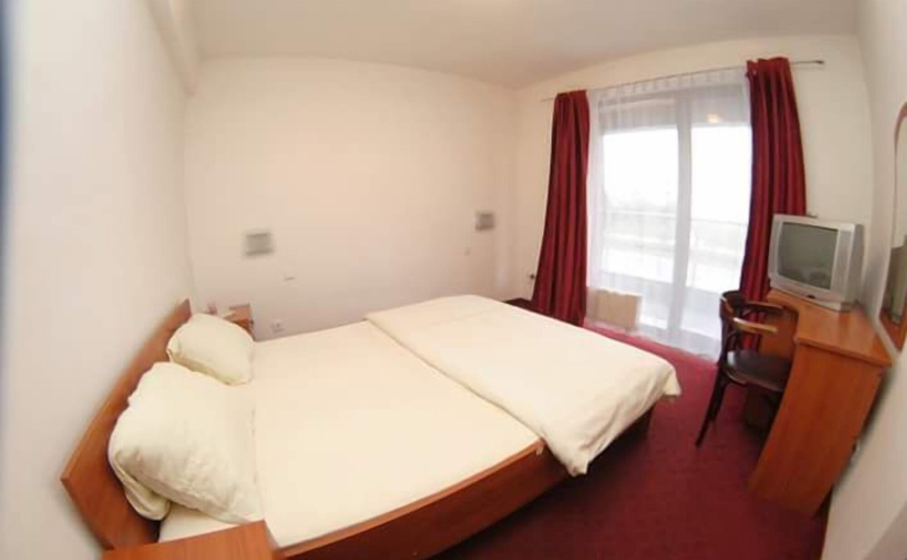 Bedroom 3, Motel Bella Italia, Sarajevo
