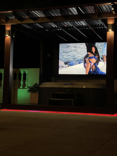 Food & Drinks, The White House TCI