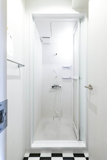 Bathroom 5, bnb+ Akihabara - Hostel, Caters to Women, Chiyoda
