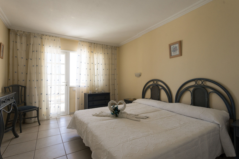 Bedroom 3, El Marqués Palace by Intercorp Hotel Group, Santa Cruz de Tenerife