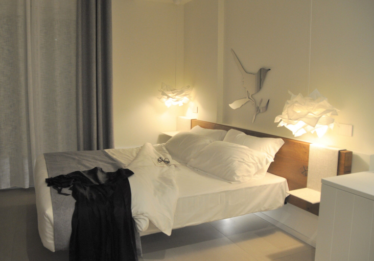 Bedroom 4, Lugana 9, Verona