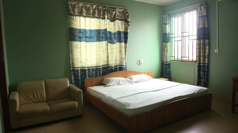 Bedroom 3, Eurospin Hotel, Ga West