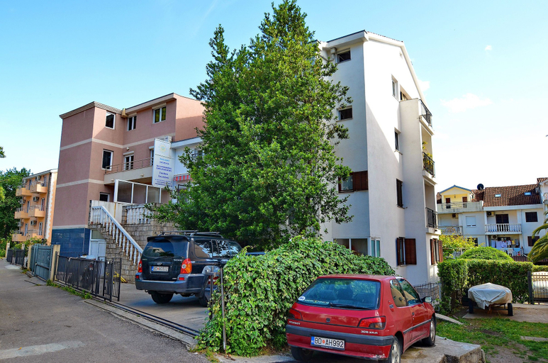 Exterior & Views 2, Ksenija Apartments