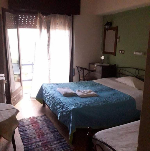 Bedroom 3, Hotel zakros rooms-cafesnack apolafsi, Crete
