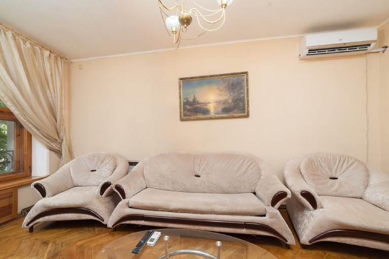 Others 3, Apartment near Opera Theater, L'vivs'ka