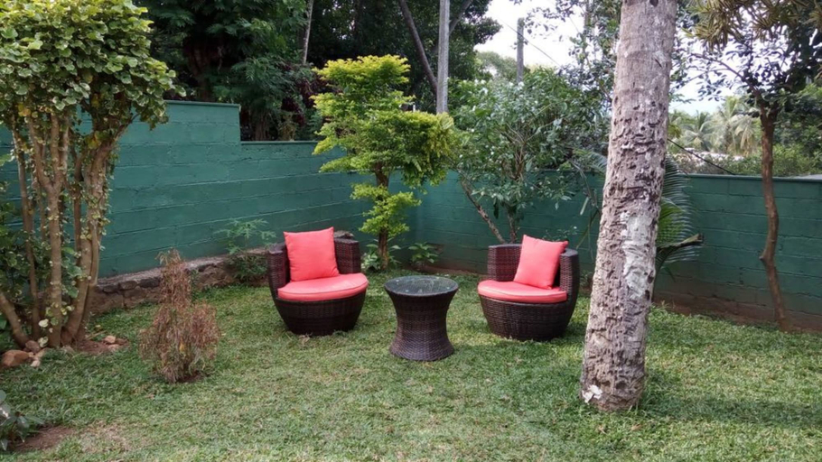 Others 4, Enrich Bungalow, K.F.G. & G. Korale