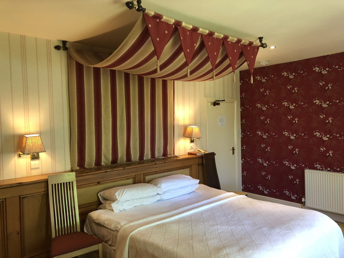 Bedroom 2, Calf's Head Hotel, Lancashire