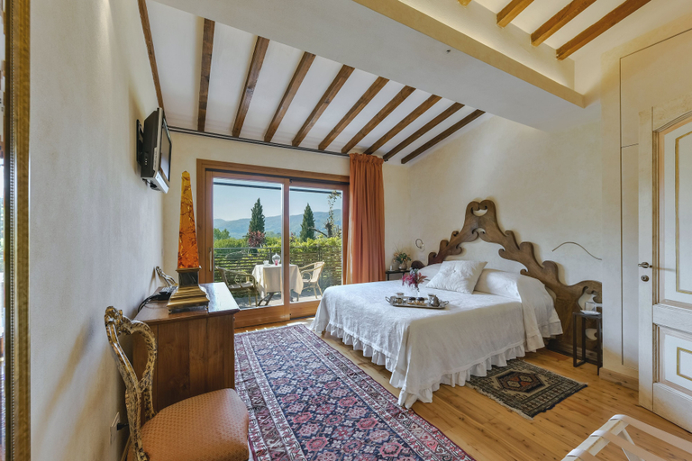 Bedroom 3, Villa Gaudia, Luxury Villa with pool, A-C, Florence