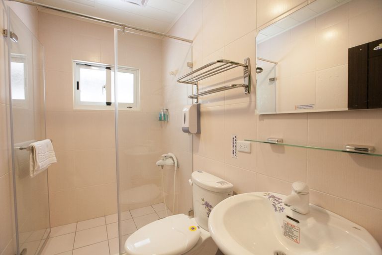 Bathroom 4, Smokey Cat B&B, Taitung