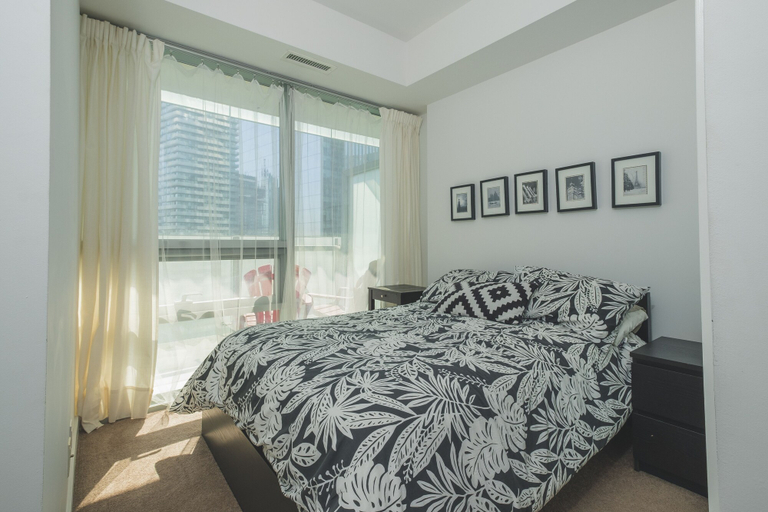 Bedroom 3, Stunning Suites - Beautiful 2bdr Condo, Toronto