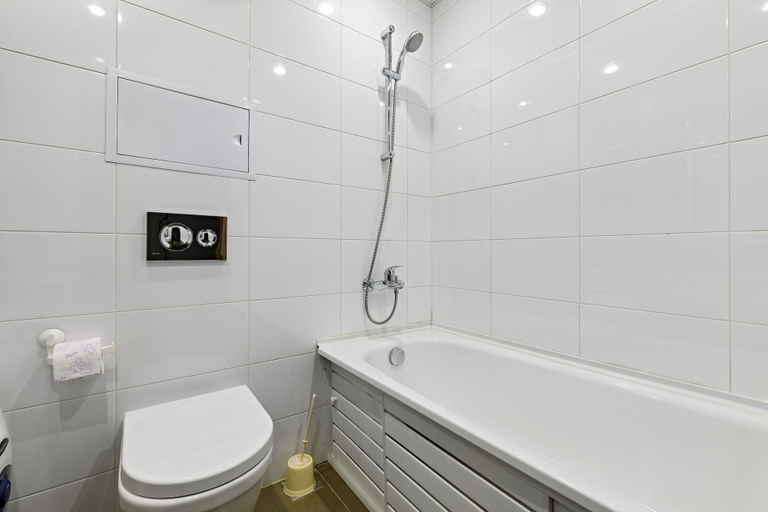 Bathroom 2, Apartment YE'S, Sankt-Peterburg gorsovet