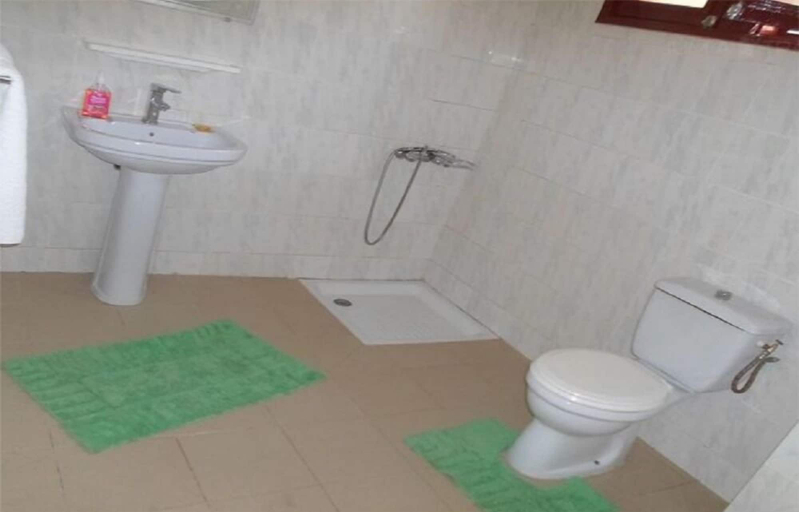 Bathroom, Etoile du Lac, Rufisque