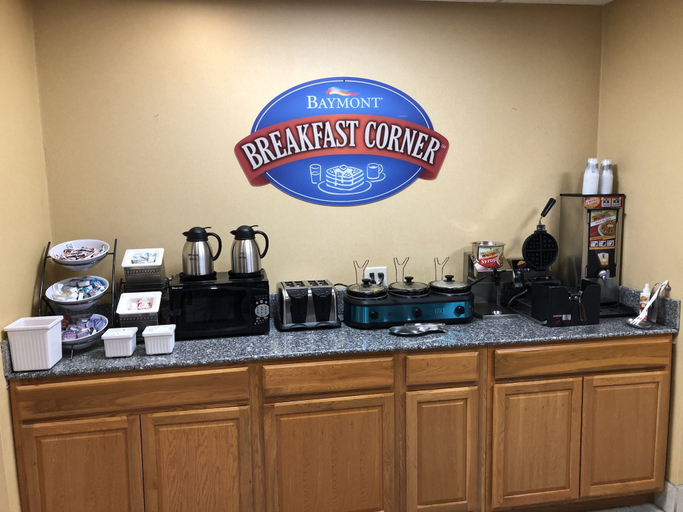 Food & Drinks 5, Baymont by Wyndham Fort Wayne, Allen
