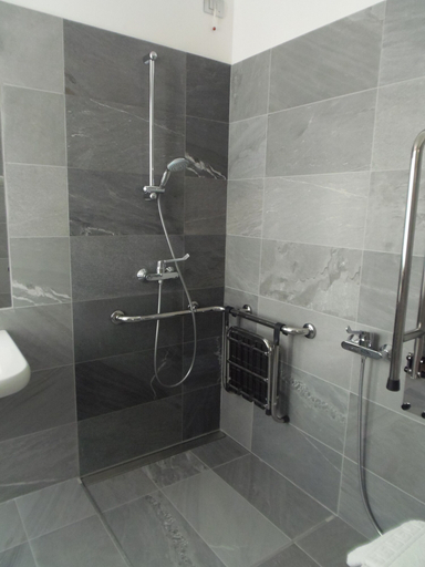 Bathroom 4, Albergo Dongo, Como