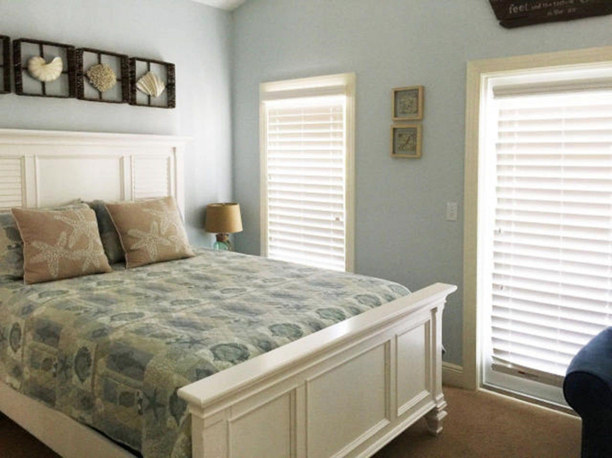 Bedroom 3, Anglers Reef Villa 1, Monroe