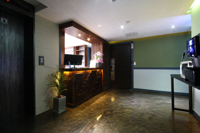 Others 5, Hotel Luna, Jeonju