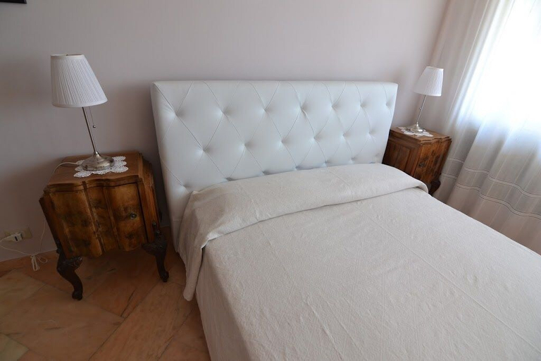 Bedroom 4, B&B Domus Lupiae, Lecce