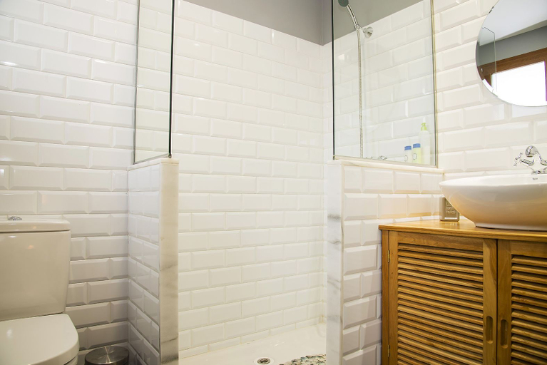 Bathroom 5, Masía Aitona, Castellón