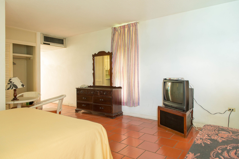 Bedroom 3, Horizon Beach Studio
