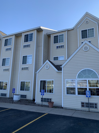 Exterior & Views 2, Microtel Inn & Suites by Wyndham Prairie du Chien, Crawford