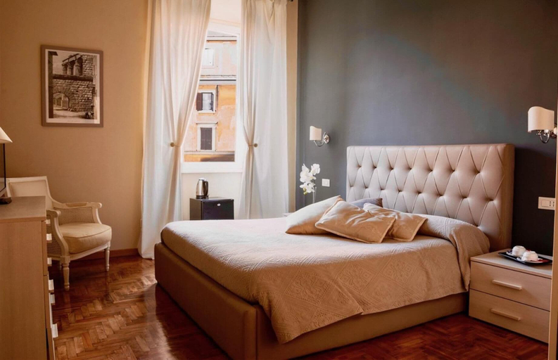 Bedroom 4, San Vito Suites, Rome