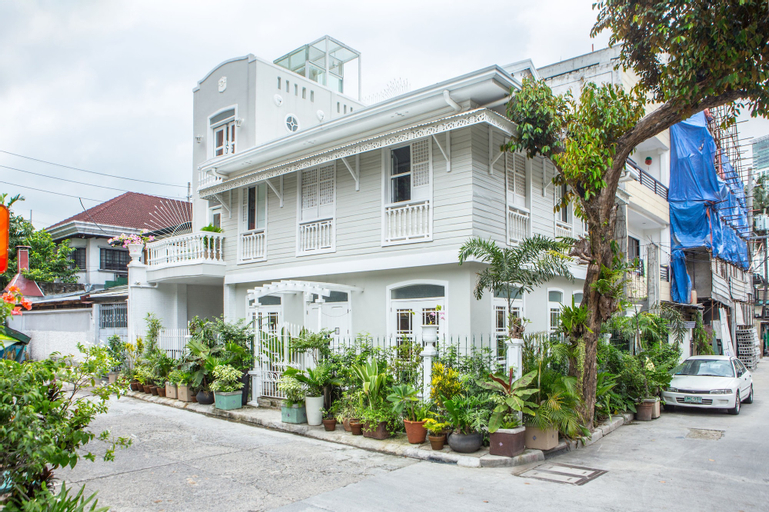La Casita Mercedes, Makati City