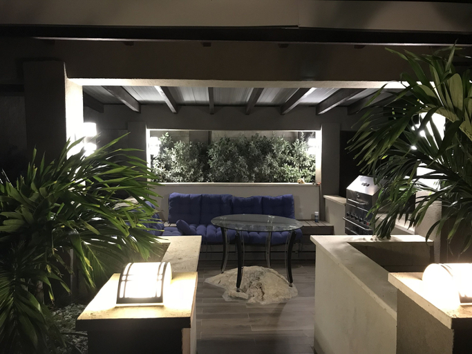 Food & Drinks, Hidden Hill Condos Aruba
