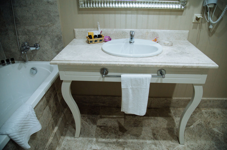 Bathroom 3, Astrakhanskaya, Privolzhskiy rayon