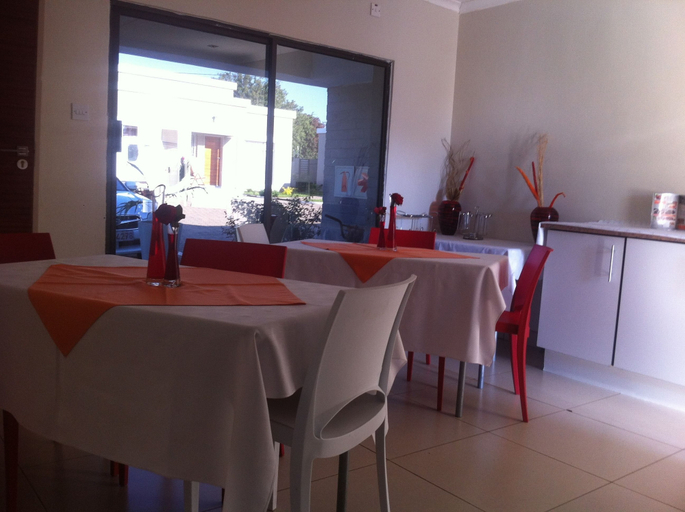 Food & Drinks, Hill View Inn, Serowe