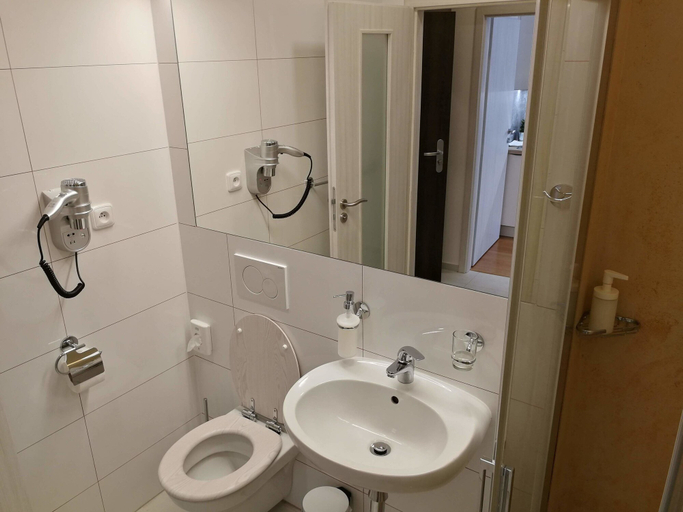Bathroom 3, Pension SKLEP REST, Praha 1