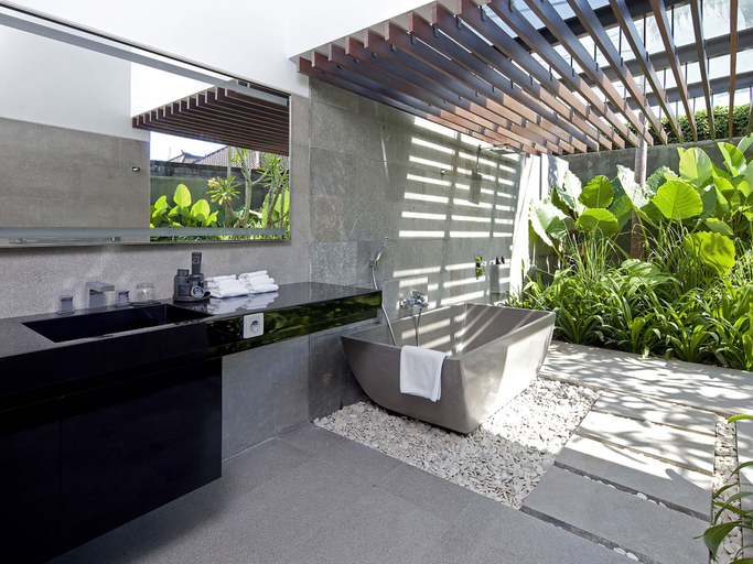 Bathroom, Villa Issi, Badung
