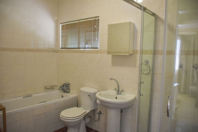 Bathroom 5, Clarens Retreat, Thabo Mofutsanyane