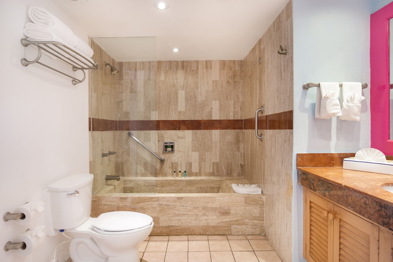 Bathroom 3, Villa del Palmar Beach Resort and Spa - All Inclusive, Puerto Vallarta