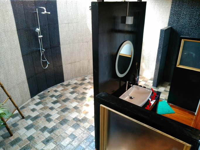 Bathroom 4, Koh Kood Beach Resort, K. Ko Kut