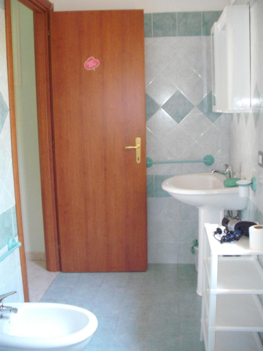 Bathroom 5, Domu de Palla, Oristano