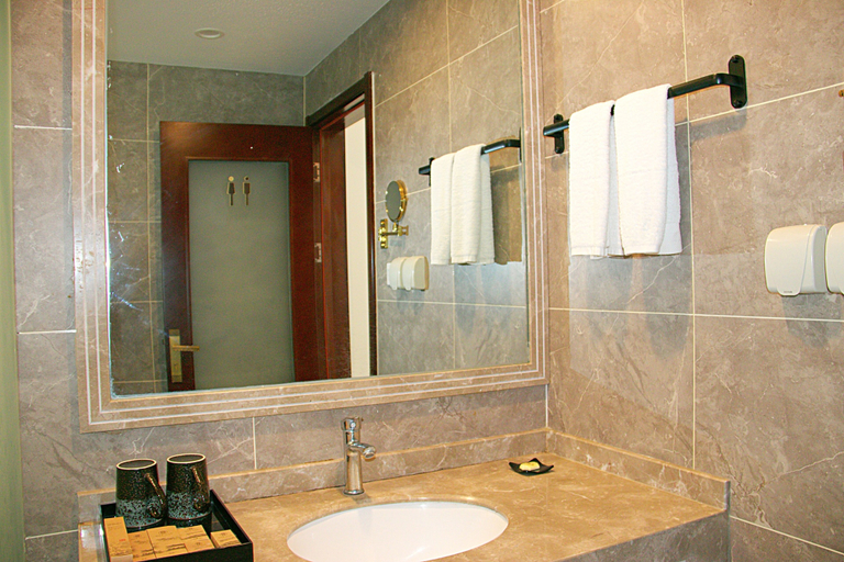 Bathroom 3, Sanya Shanggong Rehabilitation Villa, Sanya