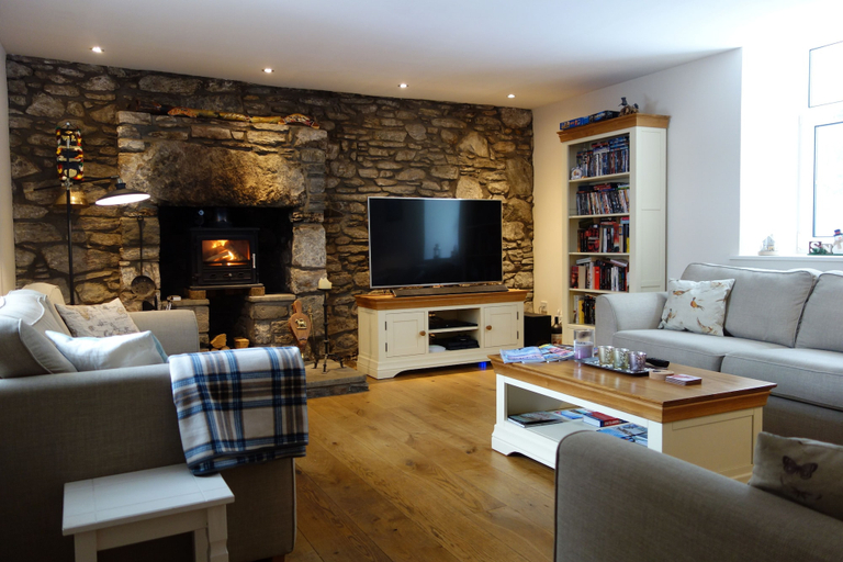Others 5, Ewich House, Stirling
