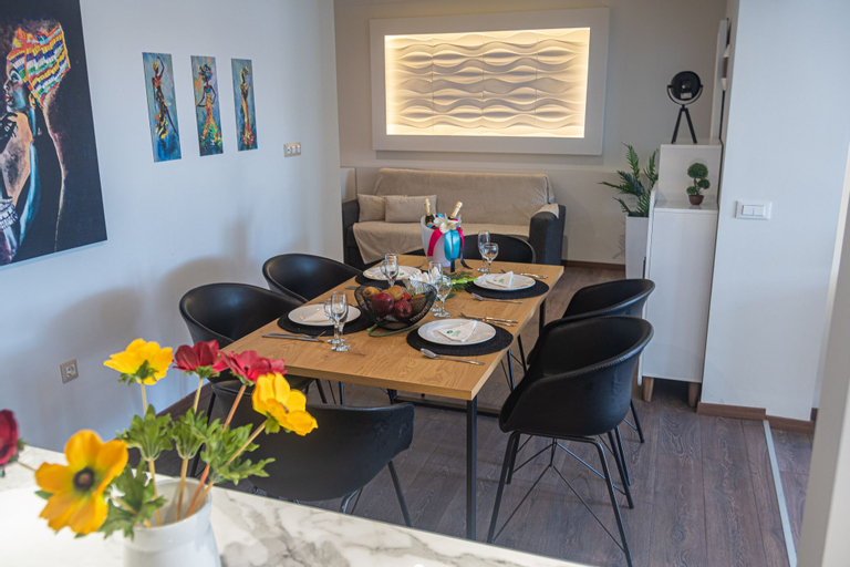 Dining Room 8