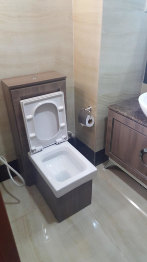 Bathroom 3, Grand Ibro Hotel Annex, AbujaMun