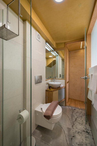 Bathroom 3, Neoria Houses, Crete