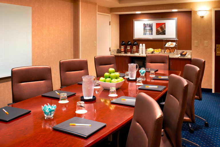 Food & Drinks 4, Courtyard by Marriott Cincinnati-Covington, Kenton