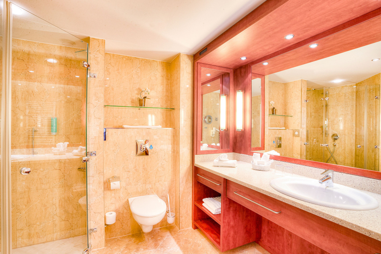 Bathroom 5, Hotel zur Post – ein Rovell Hotel, Vorpommern-Greifswald