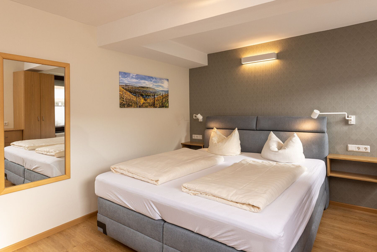Bedroom 2, Hotel-Restaurant Ehses, Bernkastel-Wittlich