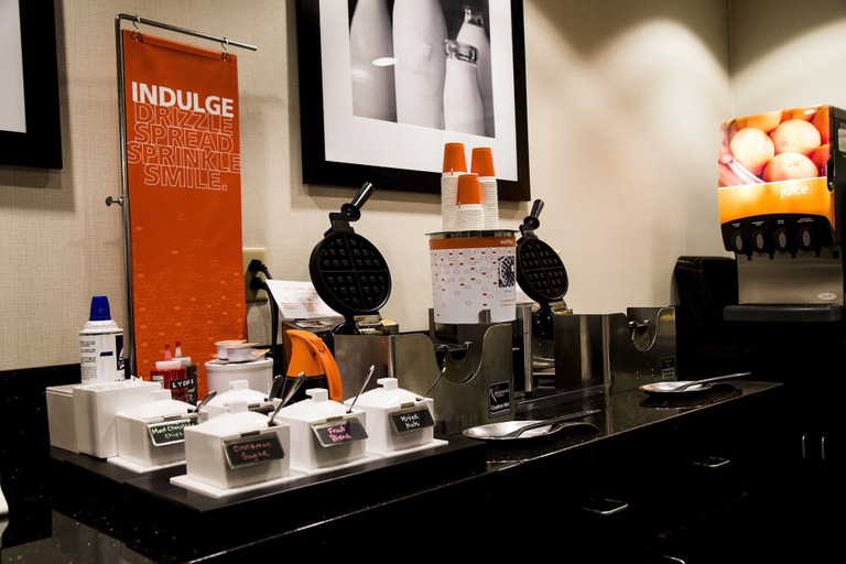 Food & Drinks 4, Hampton Inn & Suites Sharon, Mercer