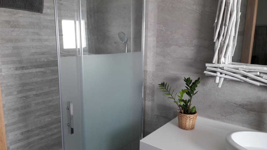 Bathroom 3, Hostal Cervantes Playa, Almería