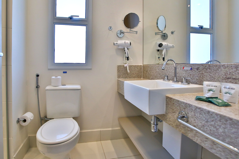 Bathroom 5, Transamerica Executive Campos dos Goytacazes, Campos
