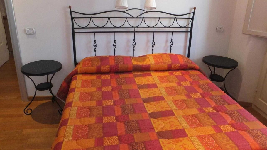 Bedroom 3, B&B La Luna dal Borgo, Ancona