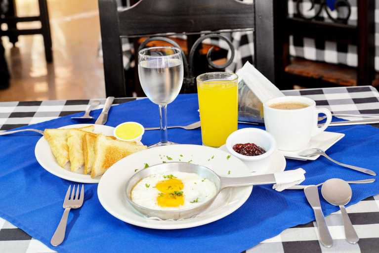 Food & Drinks 5, Hotel Thama Palmira, Palmira